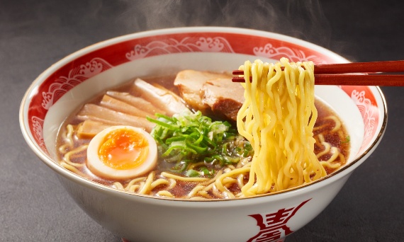 Jak ugotować makaron ramen?